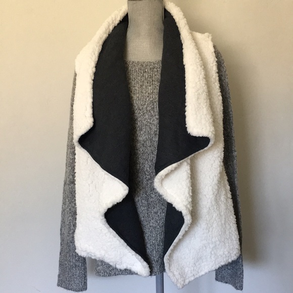 Mossimo Supply Co. Reversible Faux Sherpa & Knit Vest, size Small 🖤 - Picture 9 of 14